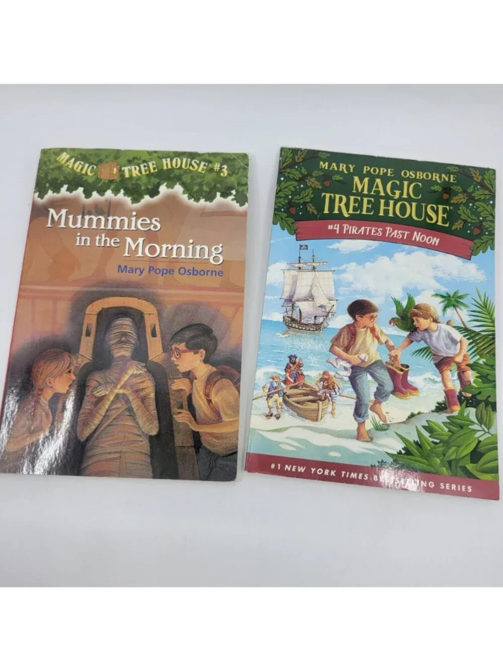 MAGIC TREE HOUSE Huge Lot of 32 Chapter Books by Mary Pope Osborne